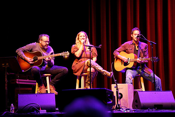 Nashville showDSC07118-rawdenoise-face