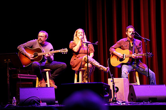 Nashville showDSC07119-rawdenoise-face