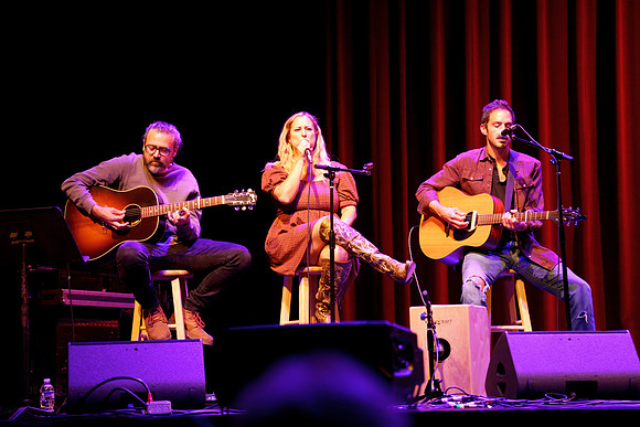 Nashville showDSC07120-rawdenoise-face