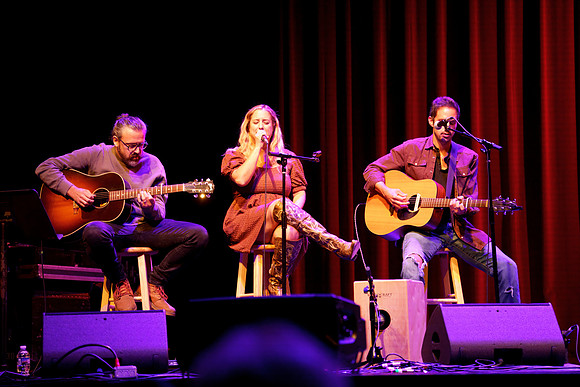 Nashville showDSC07132-rawdenoise-face