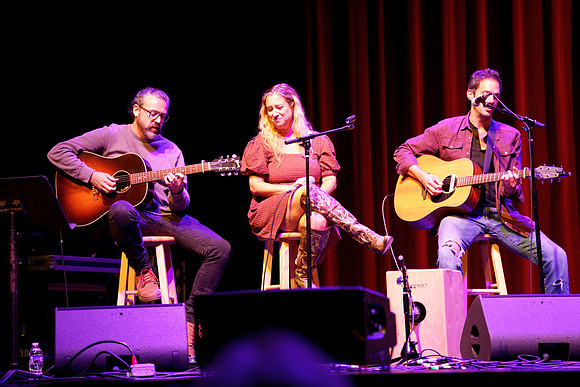 Nashville showDSC07200-rawdenoise-face