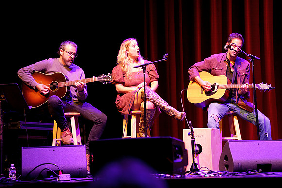 Nashville showDSC07202-rawdenoise-face