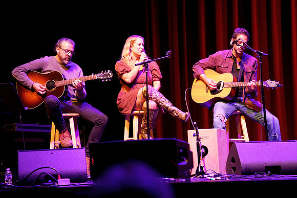 Nashville showDSC07206-rawdenoise-face