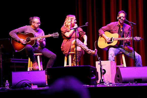 Nashville showDSC07211-rawdenoise-face