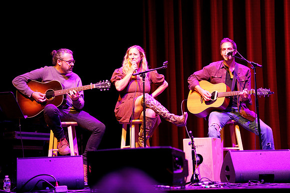 Nashville showDSC07215-2-rawdenoise-face