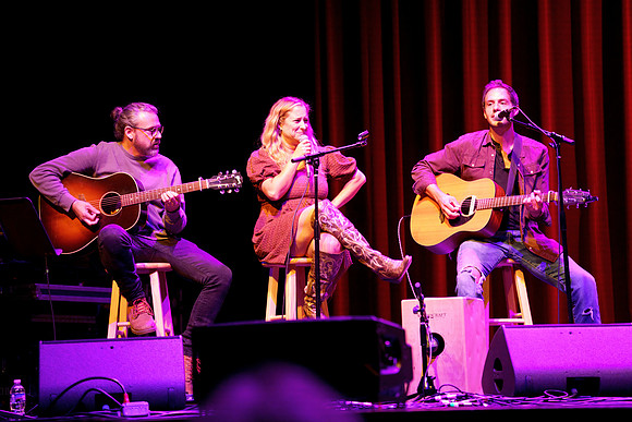Nashville showDSC07217-rawdenoise-face