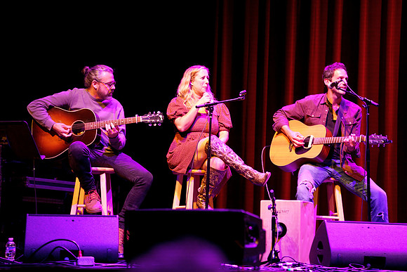 Nashville showDSC07222-rawdenoise-face