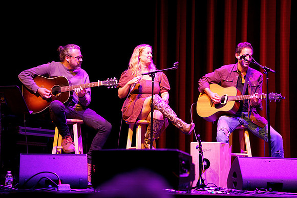 Nashville showDSC07225-rawdenoise-face