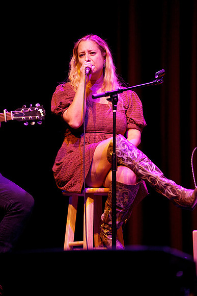 Nashville showDSC07230-rawdenoise-face