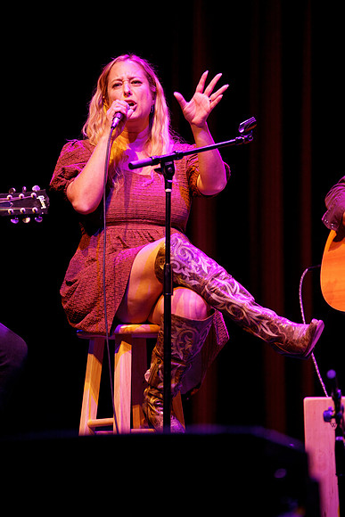 Nashville showDSC07249-rawdenoise-face