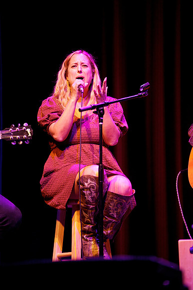 Nashville showDSC07380-2-rawdenoise-face