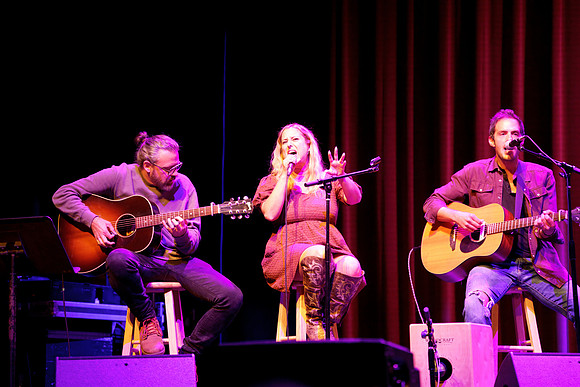 Nashville showDSC07402-rawdenoise-face