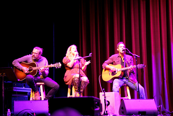 Nashville showDSC07404-rawdenoise-sharpen-face