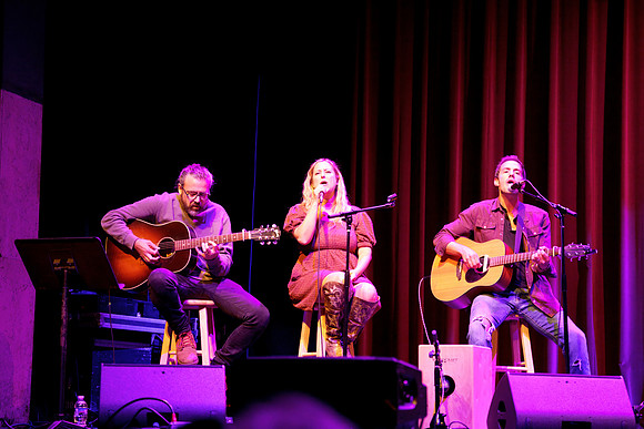 Nashville showDSC07407-rawdenoise-face