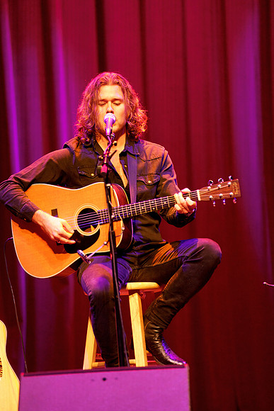 Nashville showDSC07418-2-rawdenoise-face