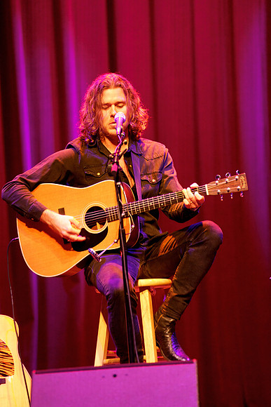 Nashville showDSC07419-2-rawdenoise-face