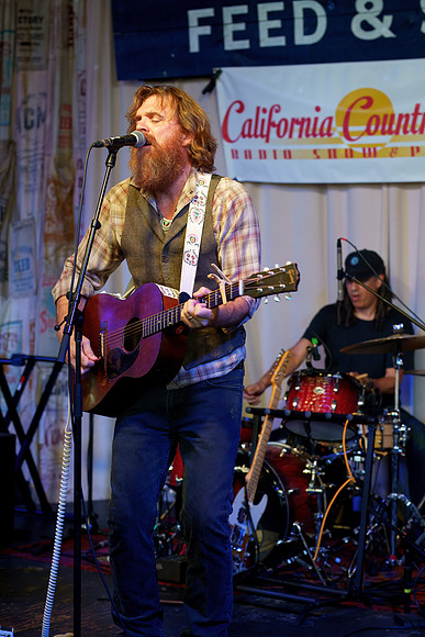 DSC08670-rawdenoise-sharpen-face